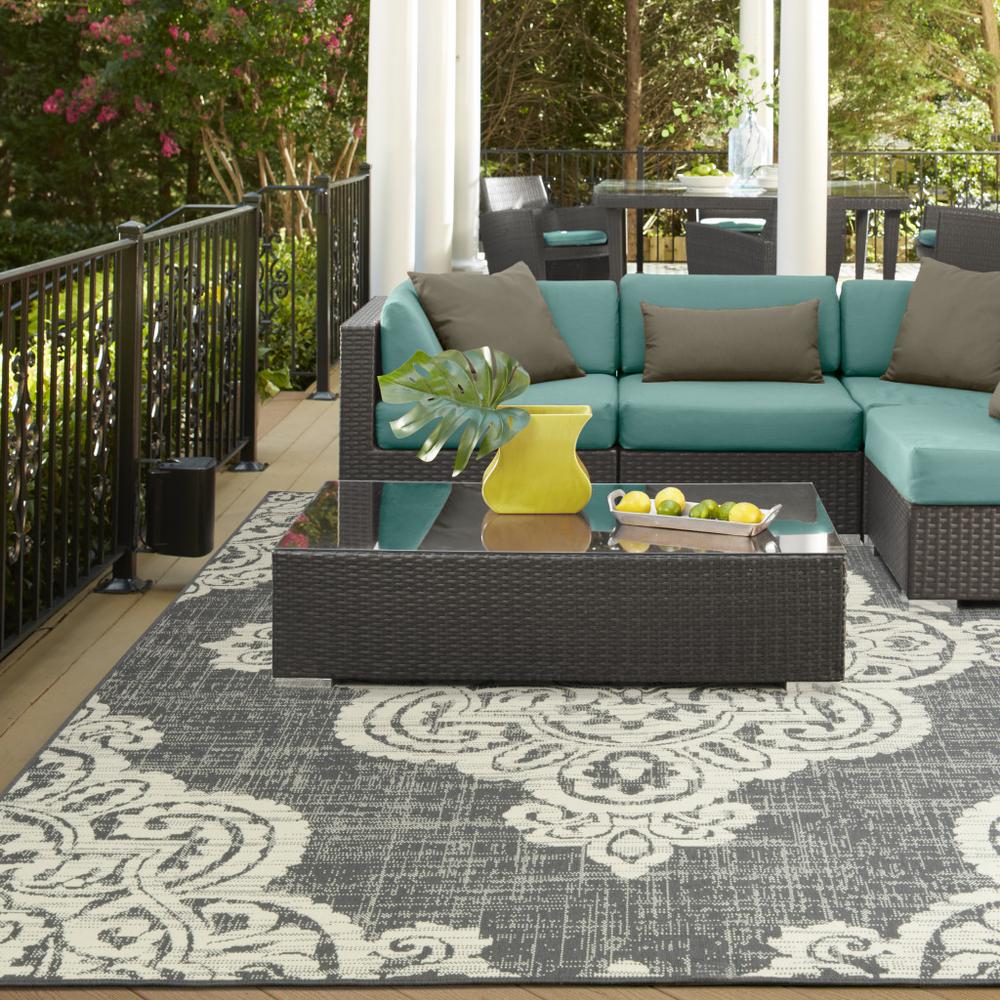 2' X 4' Gray and Ivory Oriental Stain Resistant Indoor Outdoor Area Rug. Picture 5