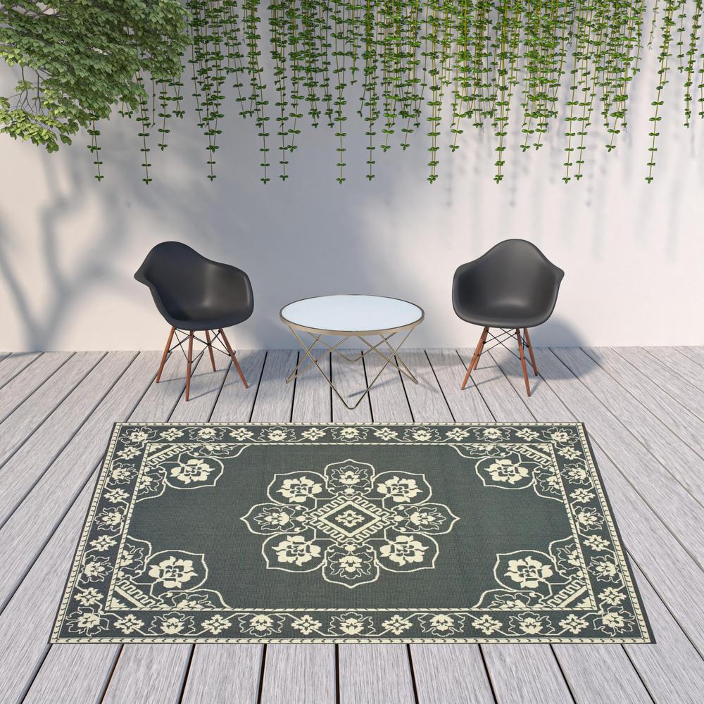 8' x 11' Gray and Ivory Oriental Stain Resistant Indoor Outdoor Area Rug. Picture 2