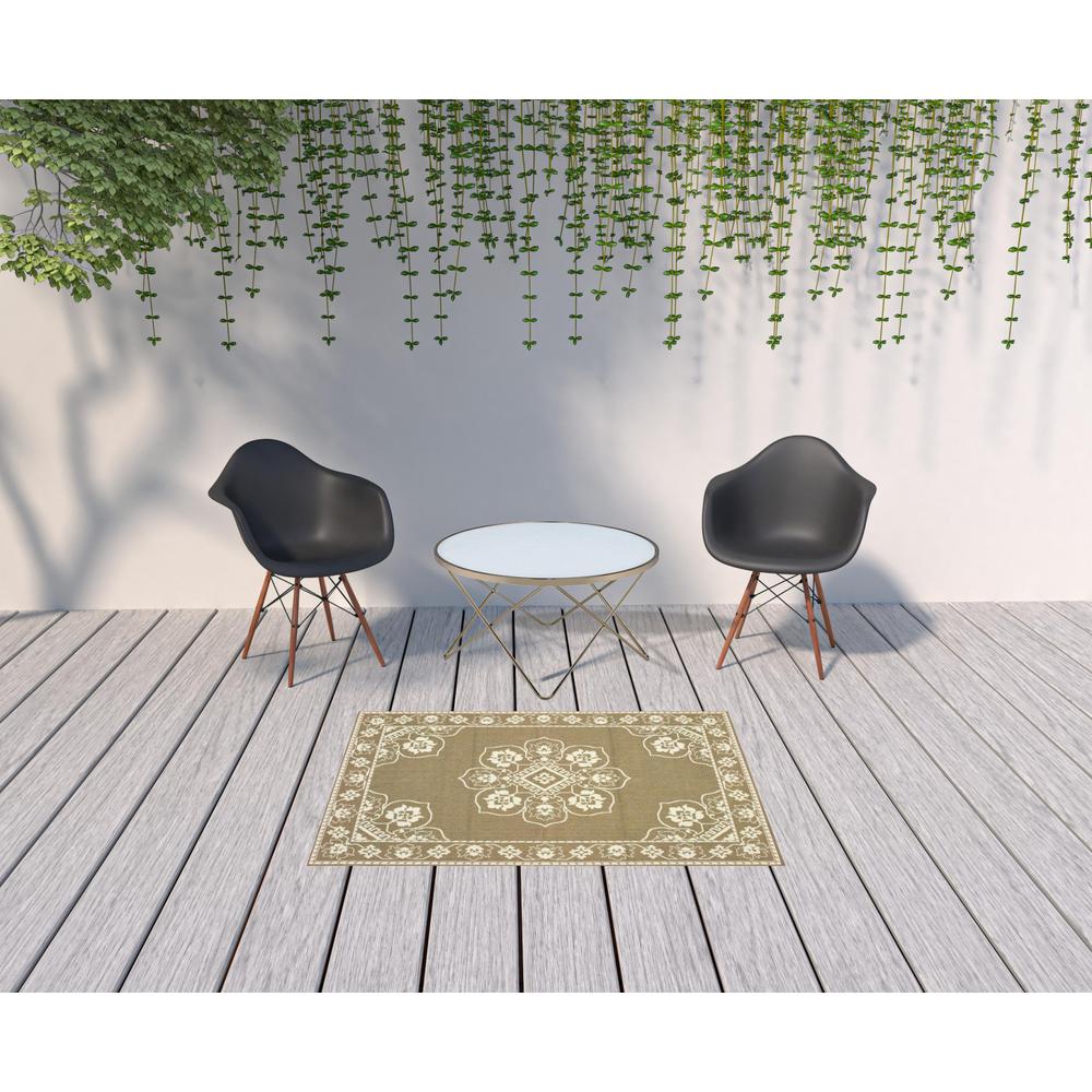 4' x 6' Tan Oriental Stain Resistant Indoor Outdoor Area Rug. Picture 2