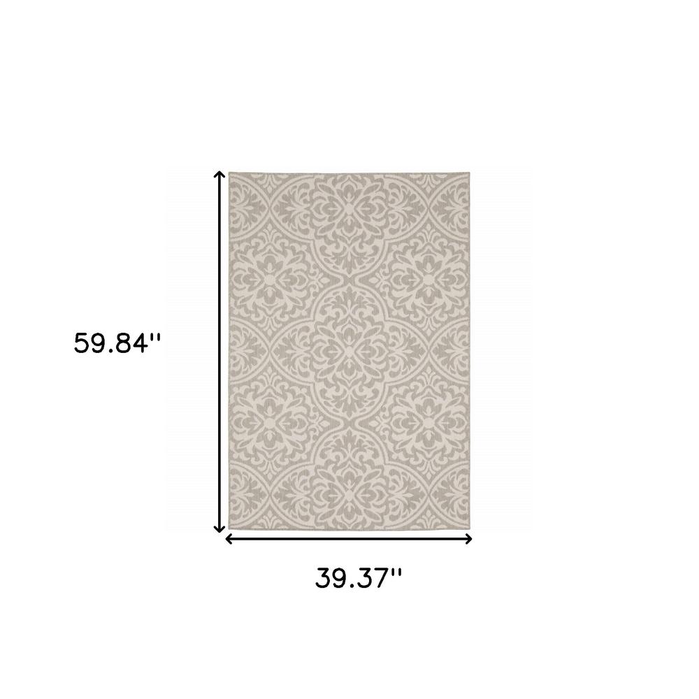 3' X 5' Gray and Ivory Floral Stain Resistant Indoor Outdoor Area Rug. Picture 8