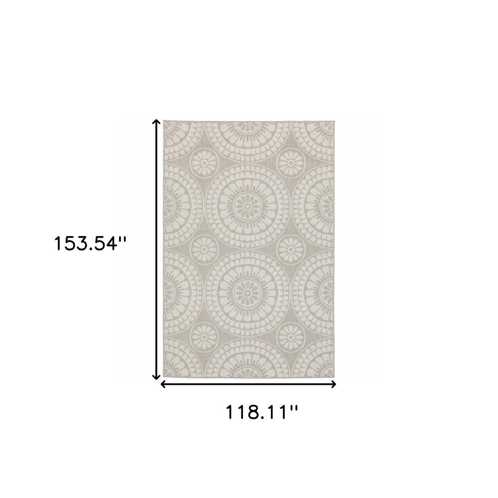 10' x 13' Gray and Ivory Geometric Stain Resistant Indoor Outdoor Area Rug. Picture 7