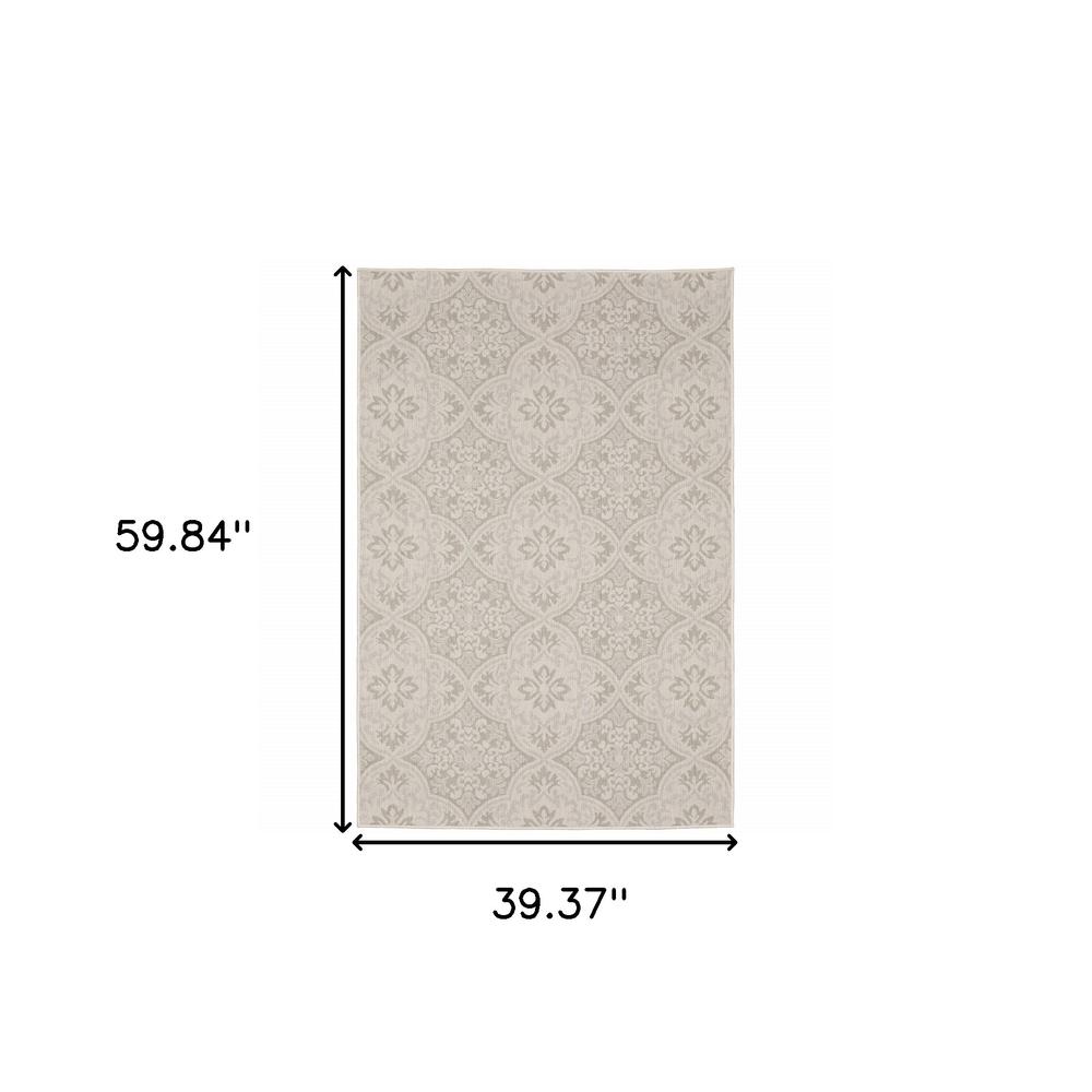 3' X 5' Gray and Ivory Floral Stain Resistant Indoor Outdoor Area Rug. Picture 8