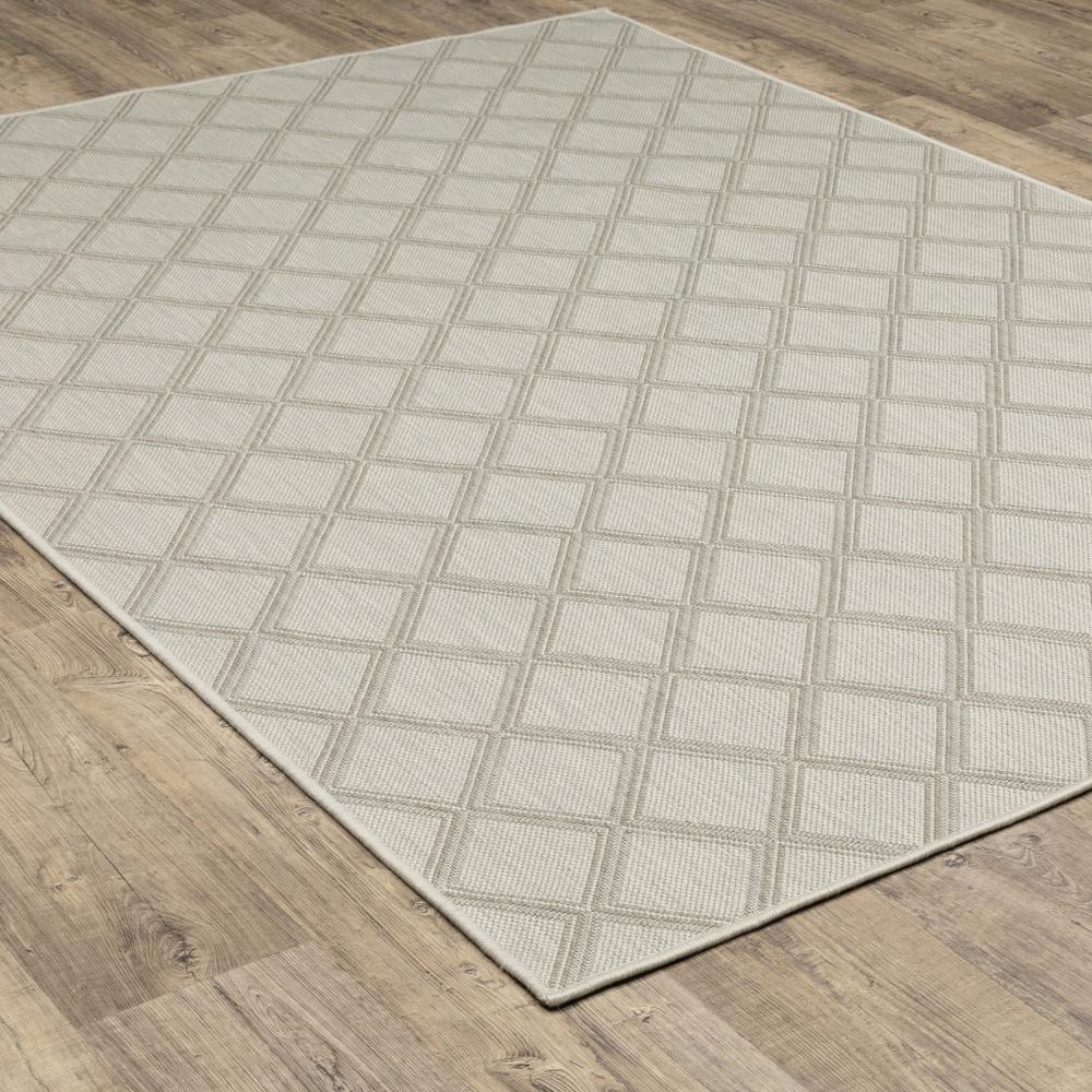 3' X 5' Gray and Ivory Geometric Stain Resistant Indoor Outdoor Area Rug. Picture 5