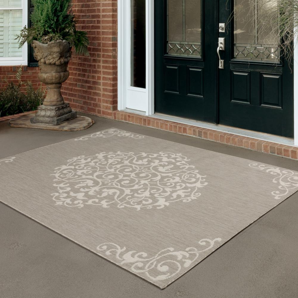 5' x 7' Gray and Ivory Oriental Stain Resistant Indoor Outdoor Area Rug. Picture 8
