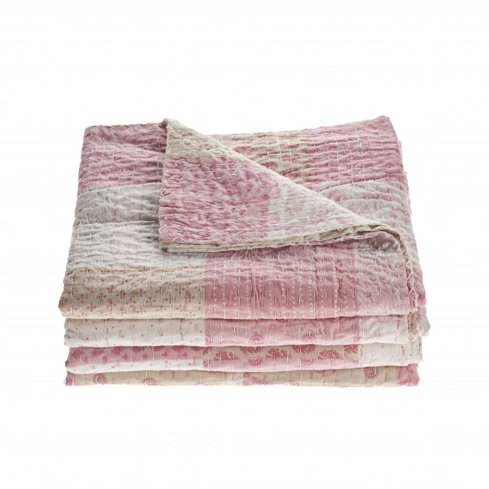 Pink Knitted Cotton Geometric Throw. Picture 2