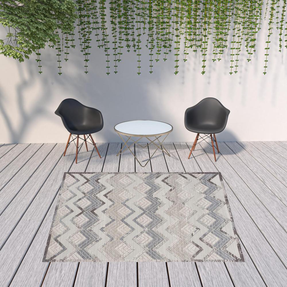 8' X 9' Blue And Ivory Chevron Indoor Outdoor Area Rug. Picture 2