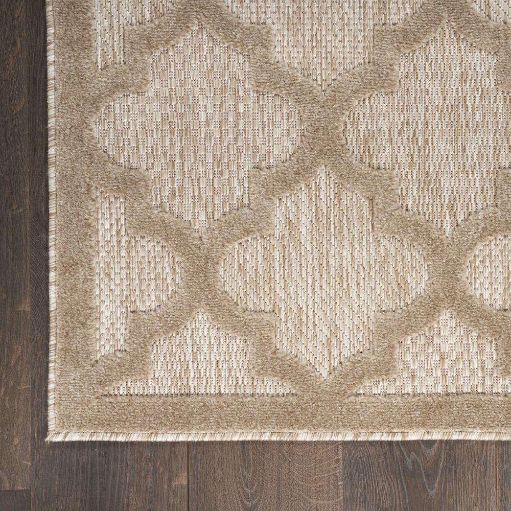 7' X 10' Beige Geometric Flatweave Area Rug. Picture 9