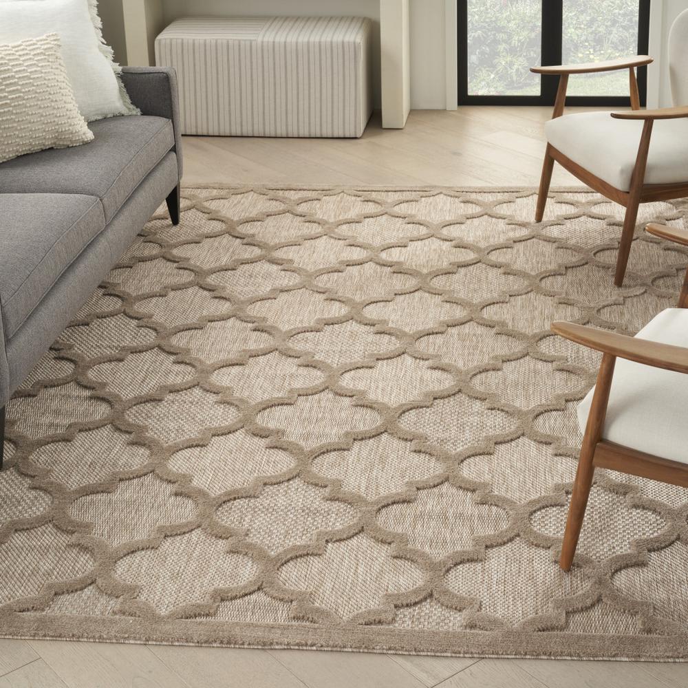 7' X 10' Beige Geometric Flatweave Area Rug. Picture 5