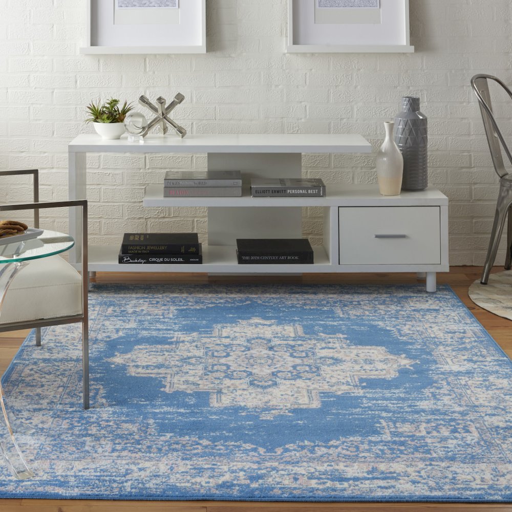 4' X 6' Blue Damask Power Loom Area Rug. Picture 6