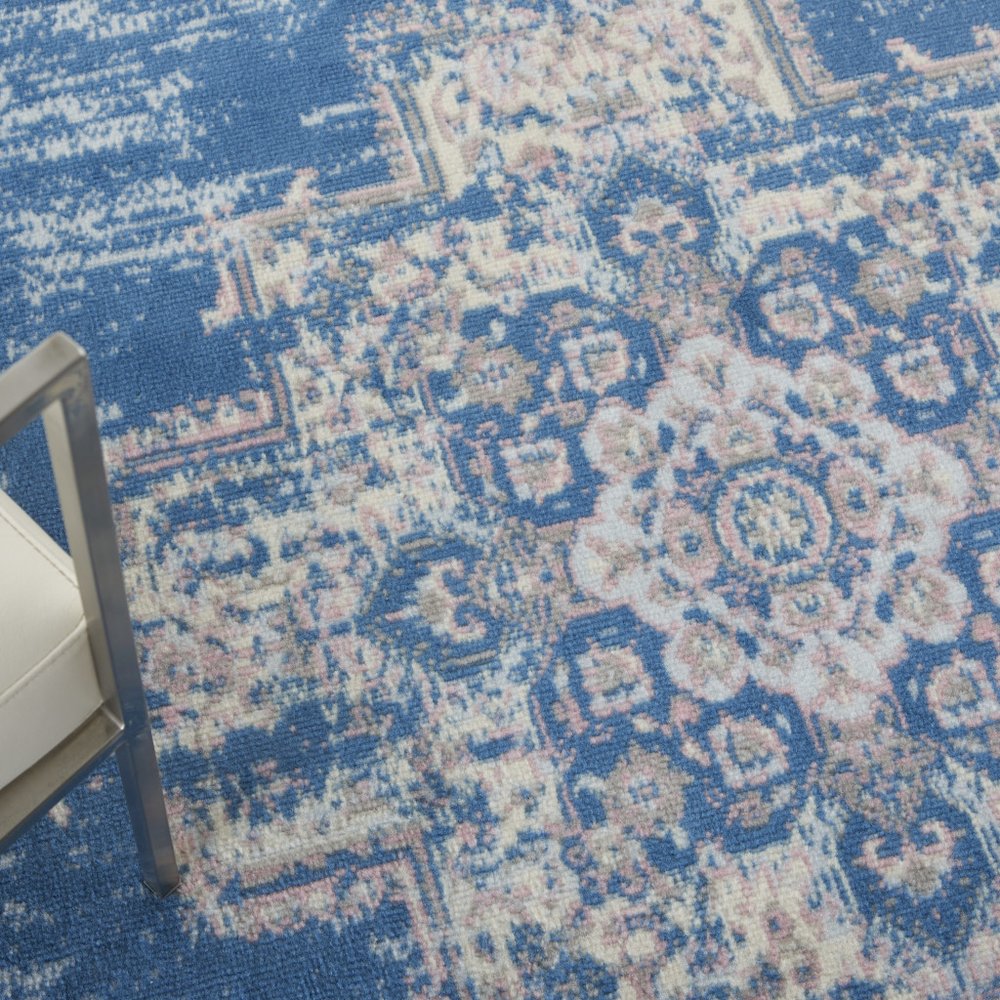 4' X 6' Blue Damask Power Loom Area Rug. Picture 4