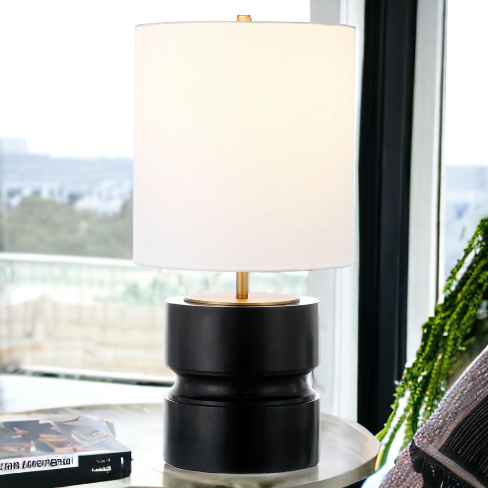 27" Black Metal Table Lamp With White Drum Shade. Picture 3
