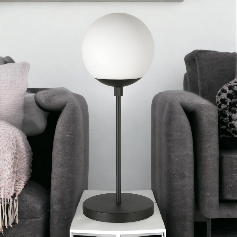 21" Black Metal Globe Table Lamp With Clear Globe Shade. Picture 3