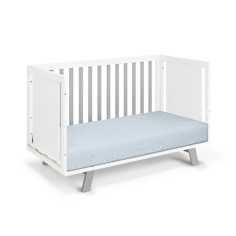 Gray, White Solid, Manufactured Wood Standard Three In One Convertible Crib. Picture 5