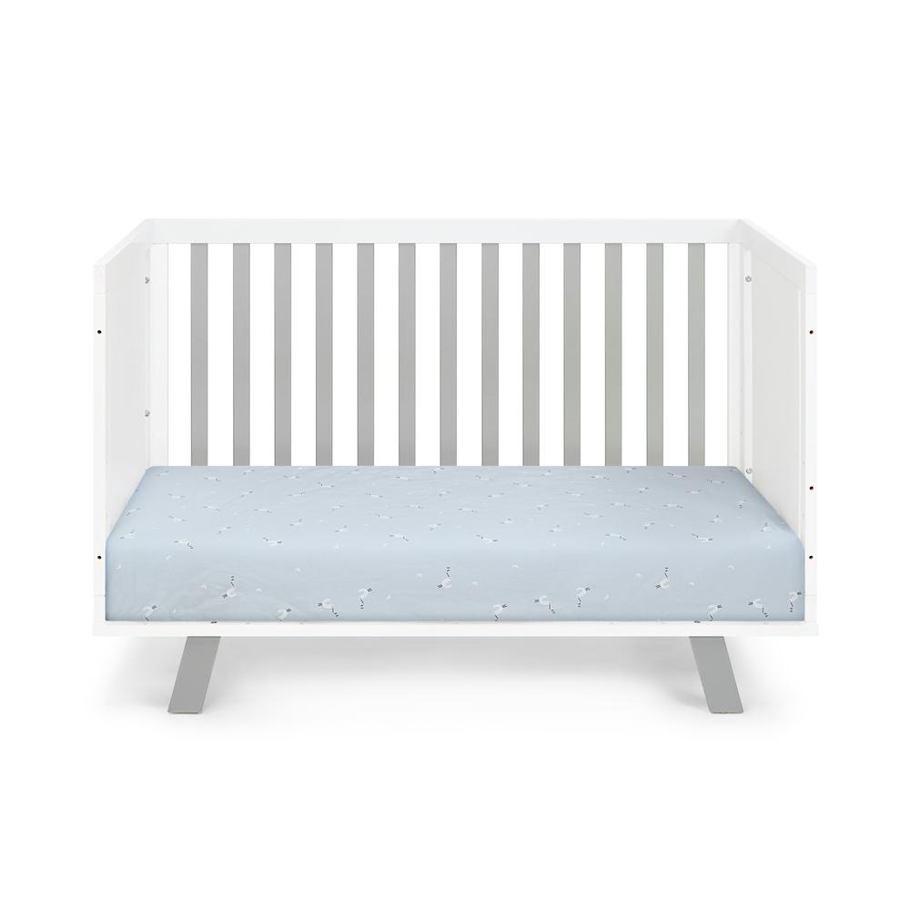 Gray, White Solid, Manufactured Wood Standard Three In One Convertible Crib. Picture 6