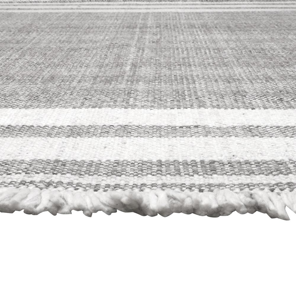 5' x 7' Gray Striped Handmade Stain Resistant Non Skid Indoor Outdoor Area Rug. Picture 4