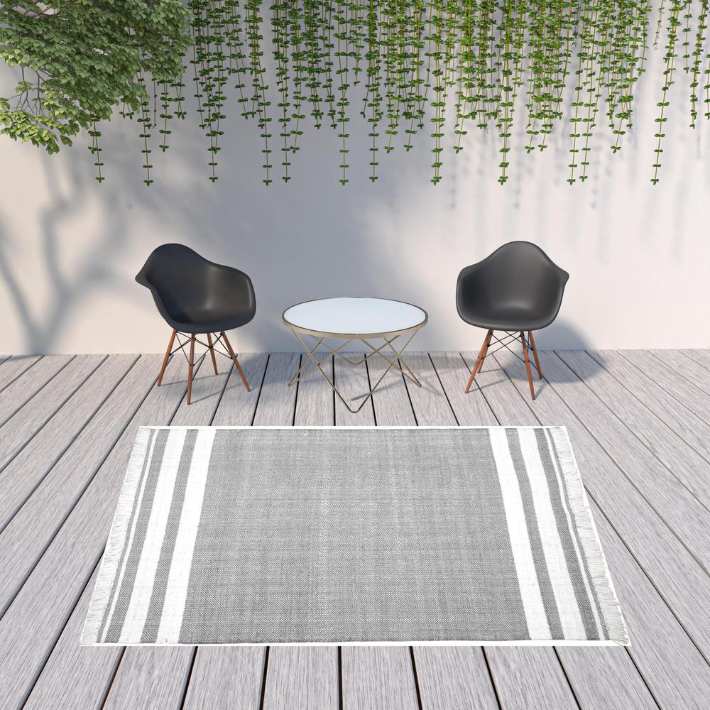 8' x 10' Gray Striped Handmade Stain Resistant Non Skid Indoor Outdoor Area Rug. Picture 3