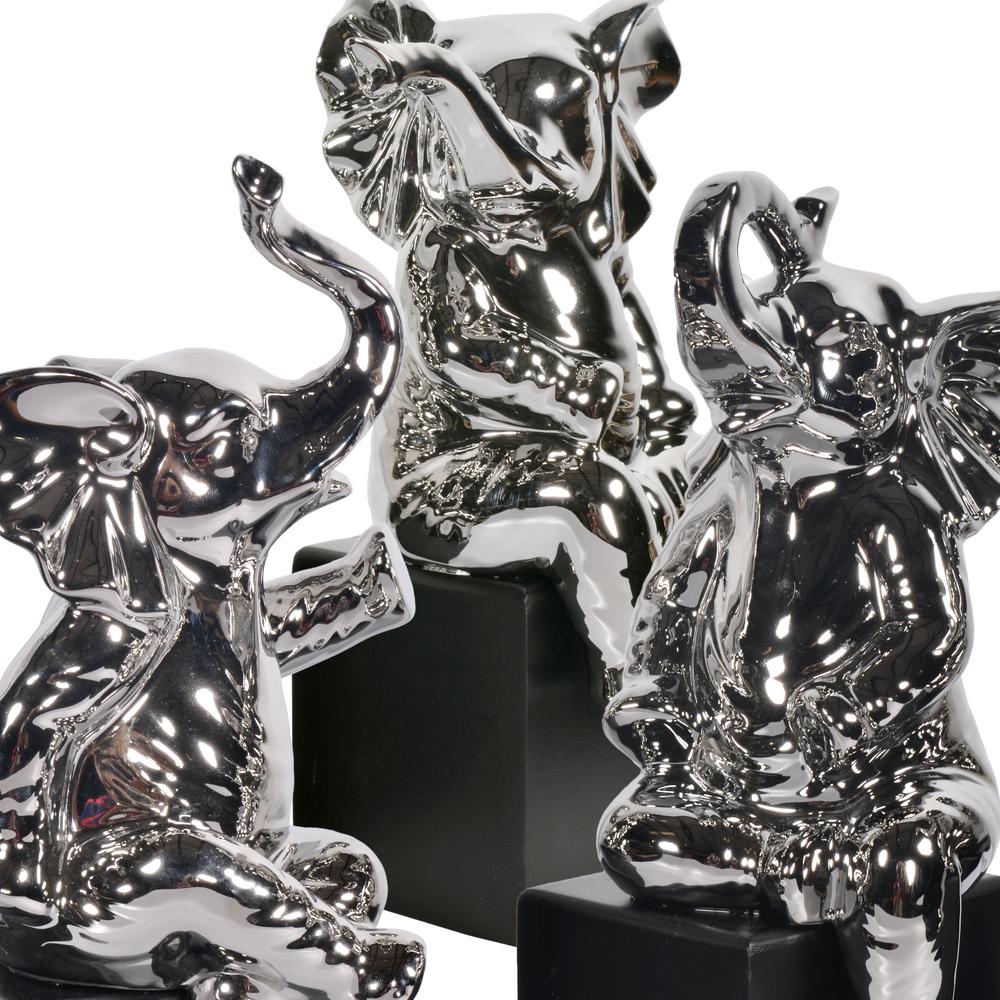Mirrored Chrome Elephants Set of 3 on Bases. Picture 4