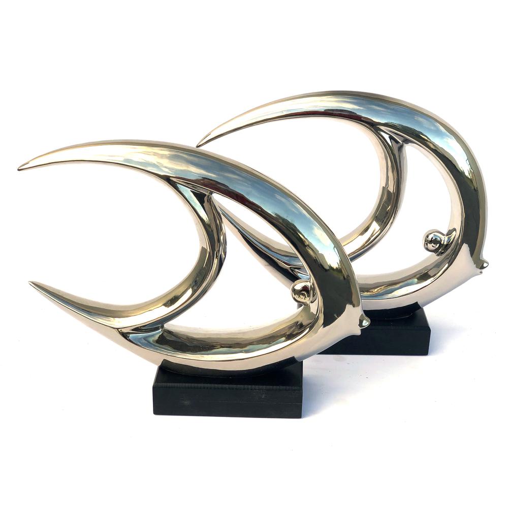 Mirrored Chrome Fish Set of 2 on Bases. Picture 1