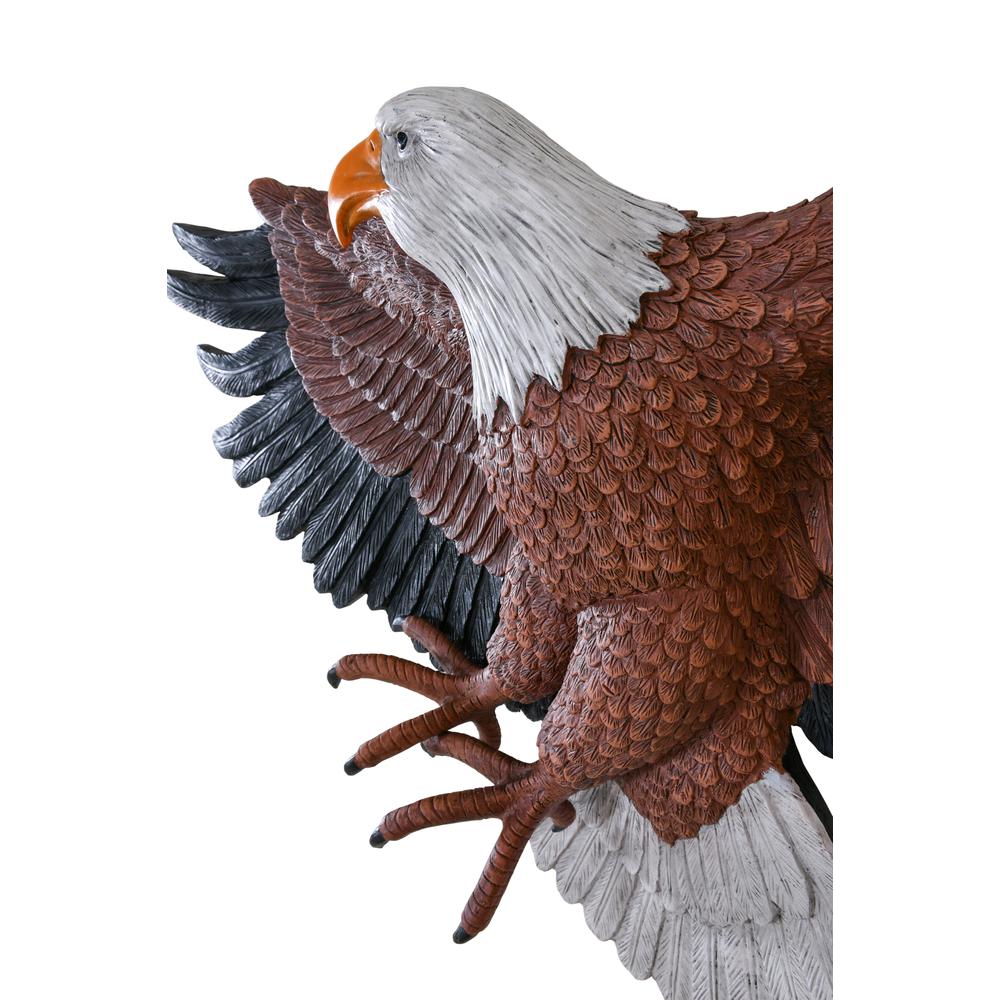 American Eagle Sculpture. Picture 4