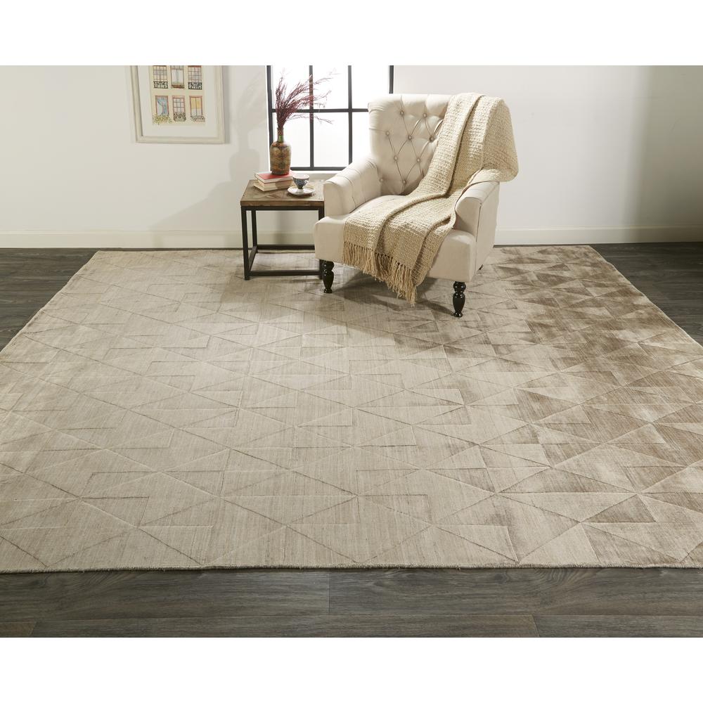 Gramercy Luxe Viscose Rug, High-low Pile, Metallic Taupe, 4ft x 6ft Accent Rug, 6206335FMOC000C00. Picture 1