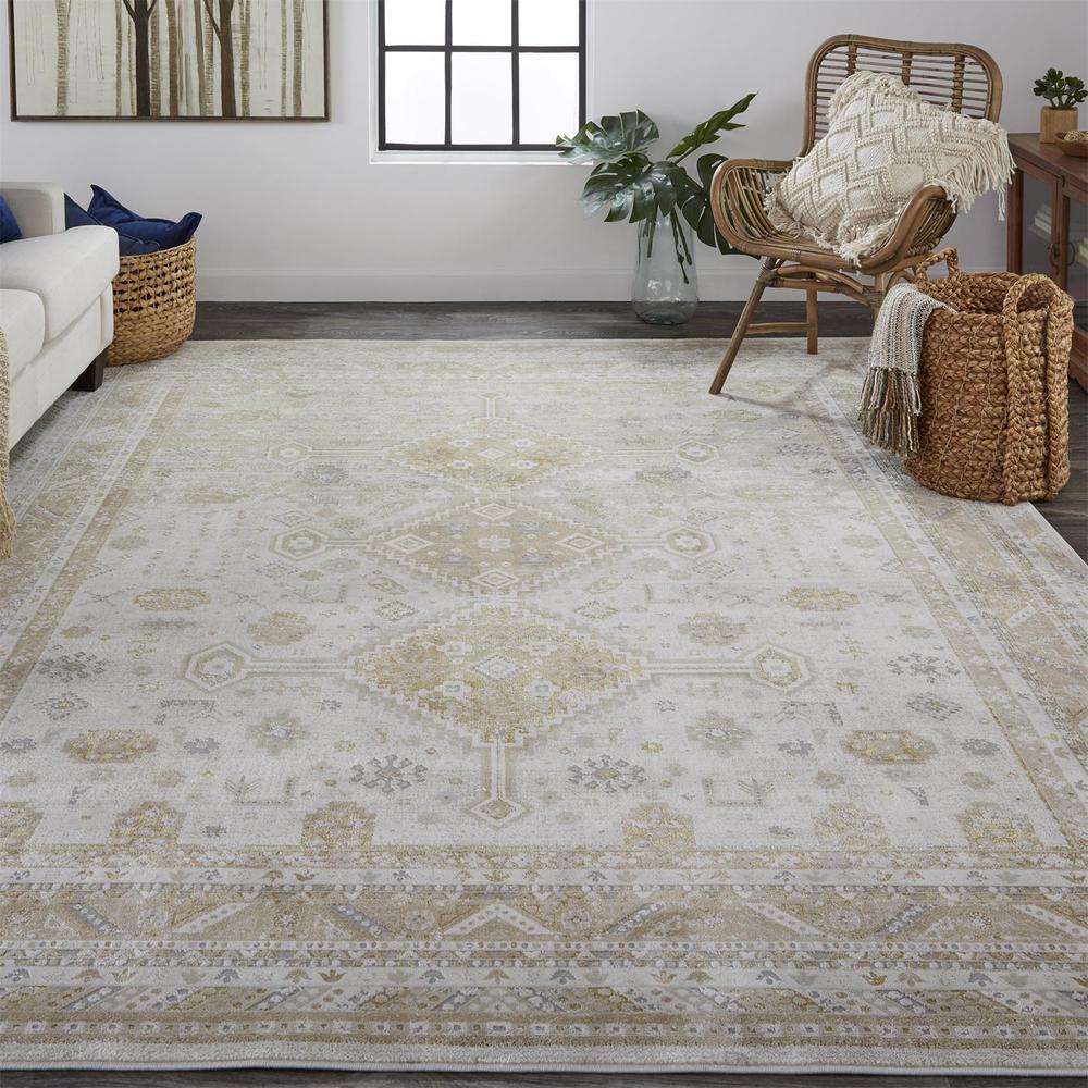 Aura Vintage Style Medallion Rug, Gold/Ivory, 1ft-8in x 2ft-10in Accent Rug, AUR3738FGLDIVYP18. Picture 1