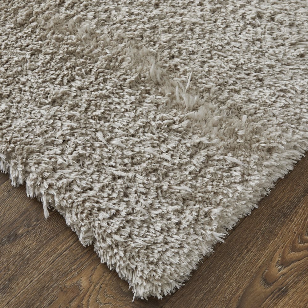 Darian Modern Solid, Ivory, 4' x 6' Accent Rug. Picture 3