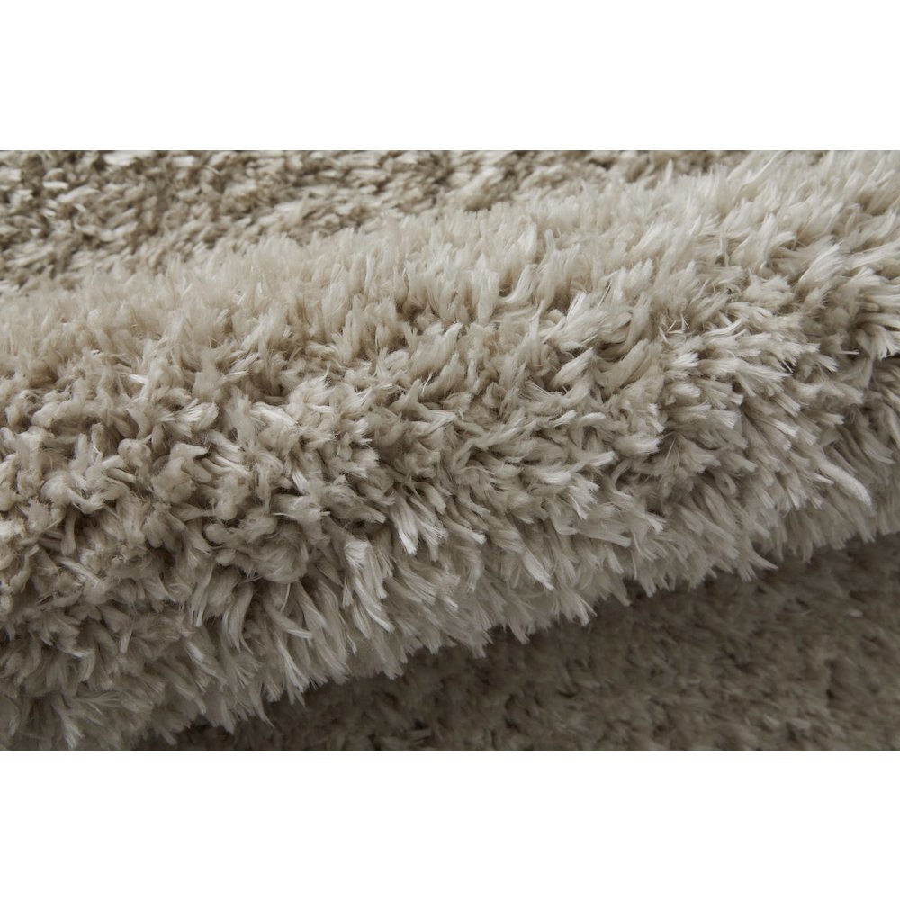 Darian Modern Solid, Ivory, 4' x 6' Accent Rug. Picture 5