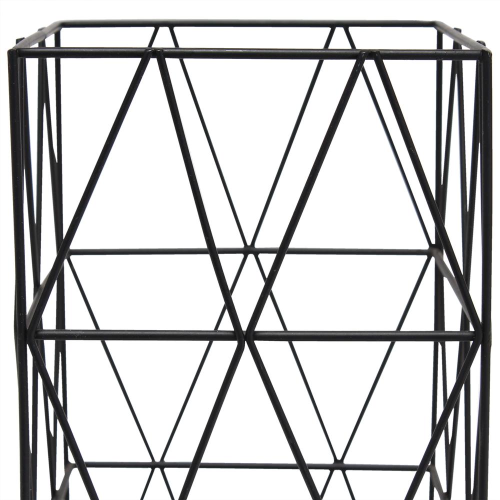 Black Geometric Square Metal Table Lamp. Picture 3