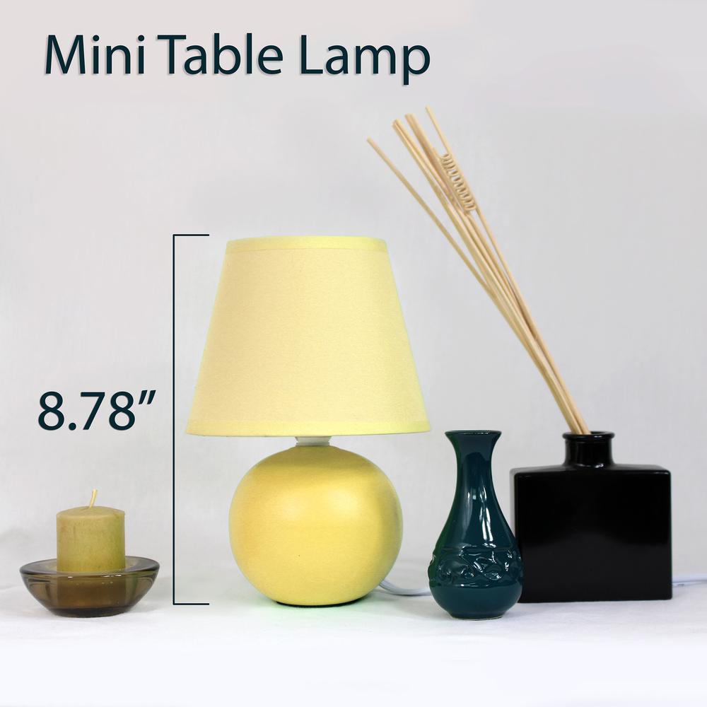 Mini Ceramic Globe Table Lamp. Picture 8