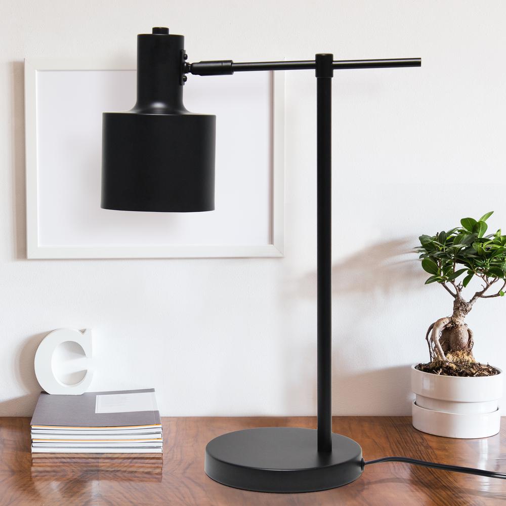 Simple Designs Metal Table Lamp, Black. Picture 4