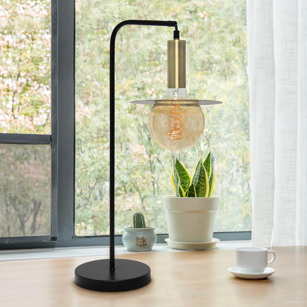 Oslo Table Lamp, Black. Picture 4