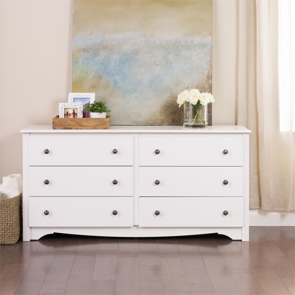 White Monterey 6 Drawer Dresser. Picture 2