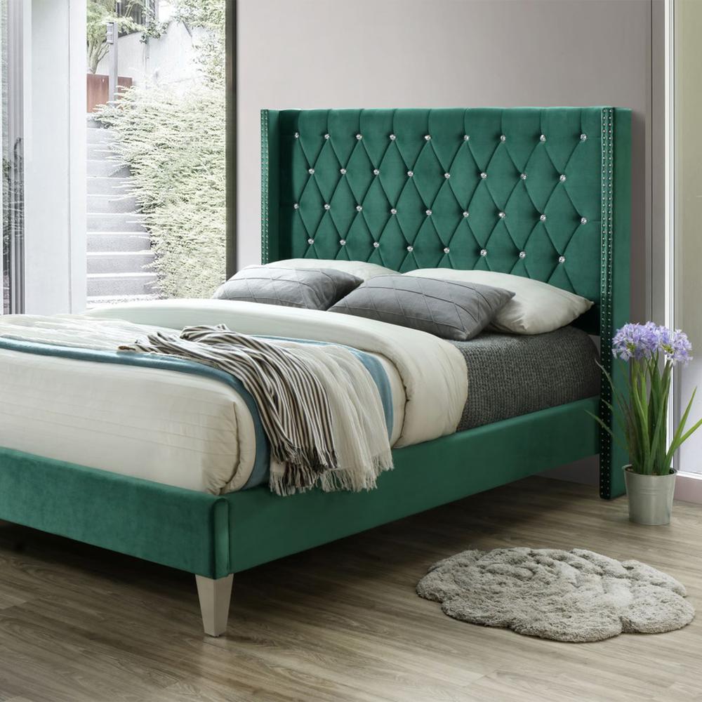 Better Home Products Alexa Velvet Upholstered Queen Platform Bed in Green. Picture 2