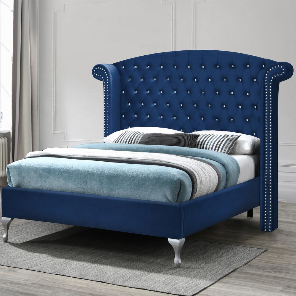 Better Home Products Cleopatra Crystal Tufted Velvet Platform Queen Bed in Blue. Picture 5