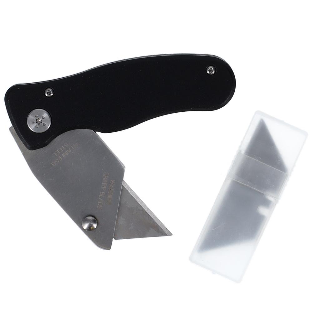 FOLDING UTILITY KNIFE W/5 PAK OF BLADES. Picture 1