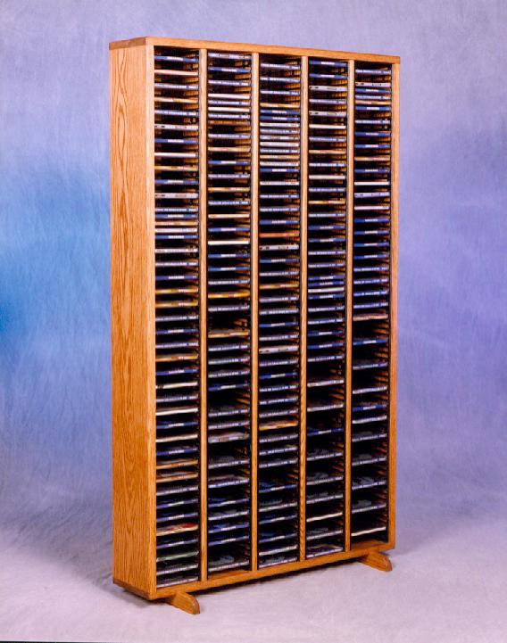 Solid Oak Tower for CD's (Individual Locking Slots). Picture 1
