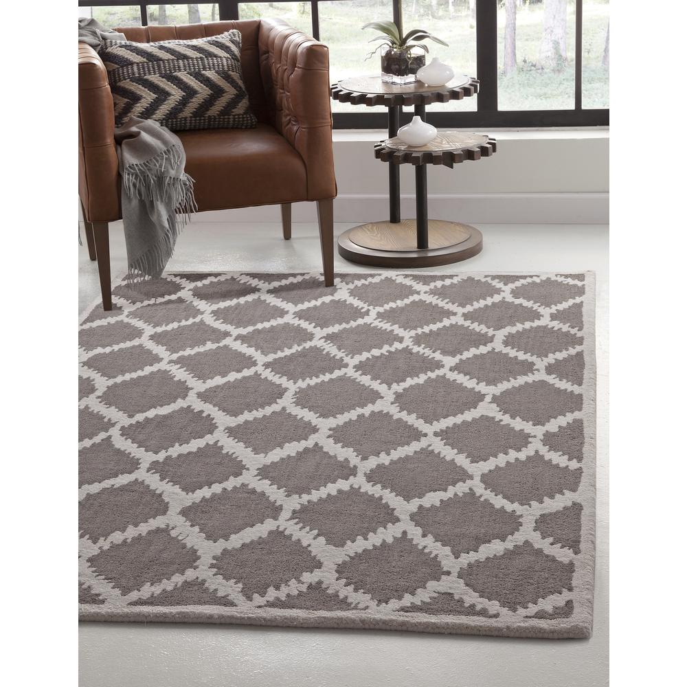 Lifestyle Riley Grey/Ivory Area Rug, 5' x 8'. Picture 1