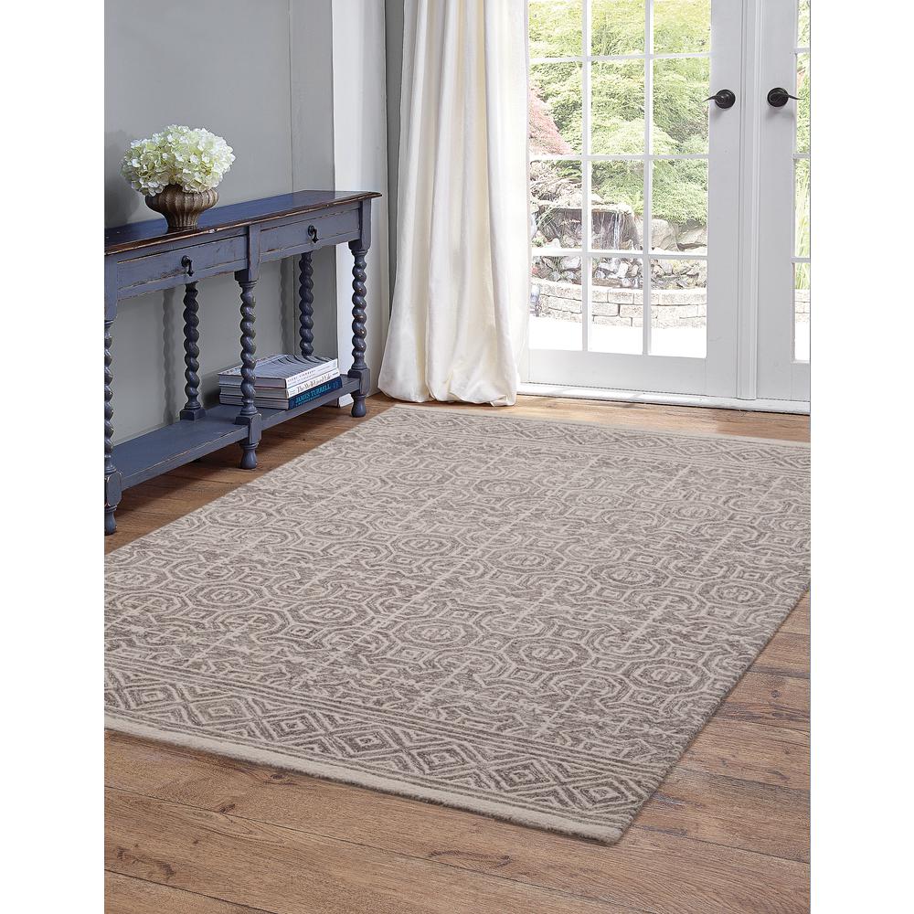 Everest Chione Grey and Ivory Area Rug, 8' x 10'. Picture 1