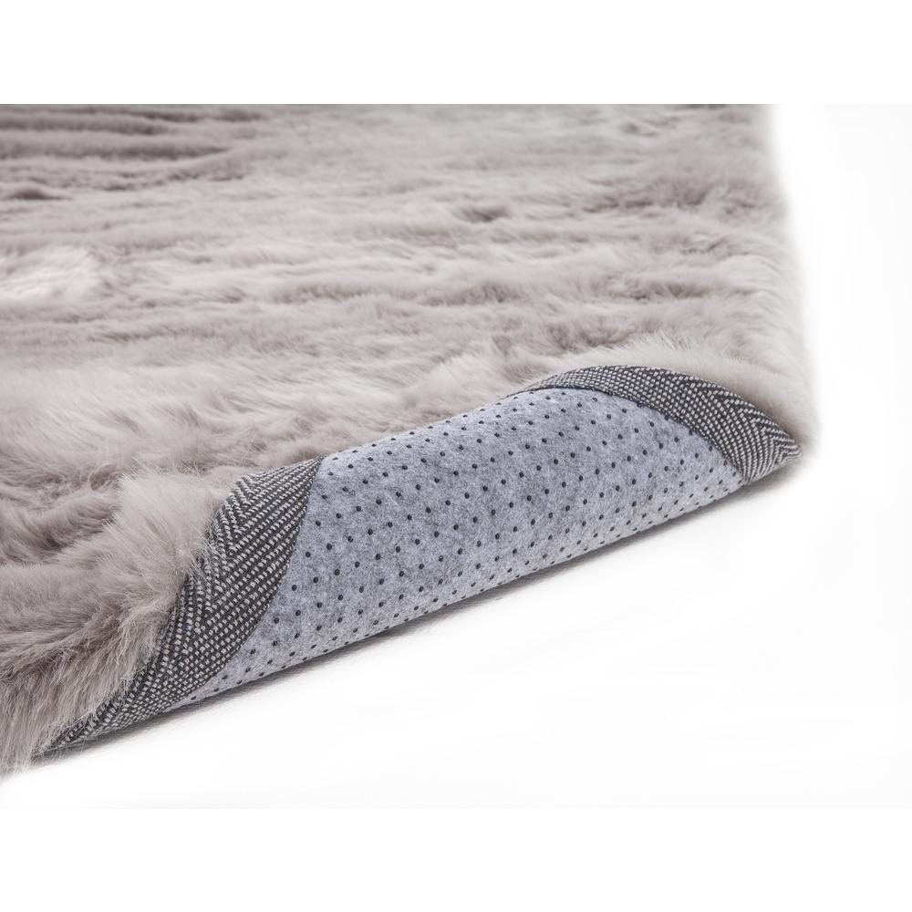 Mink  Silver Faux Fur Area Rug, 8' x 10'. Picture 3