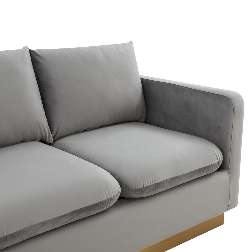 LeisureMod Nervo Modern Mid-Century Upholstered Velvet Sofa with Gold Frame, Light Grey. Picture 6