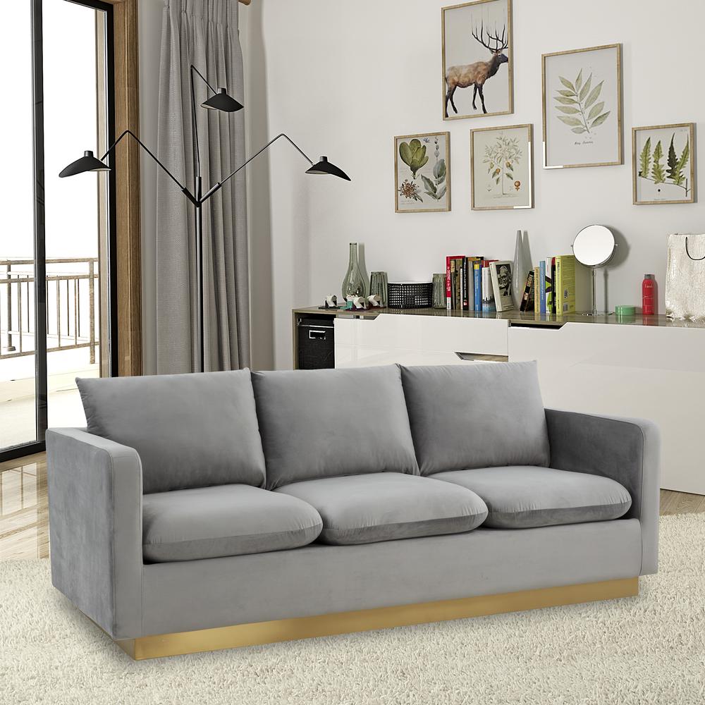 LeisureMod Nervo Modern Mid-Century Upholstered Velvet Sofa with Gold Frame, Light Grey. Picture 5