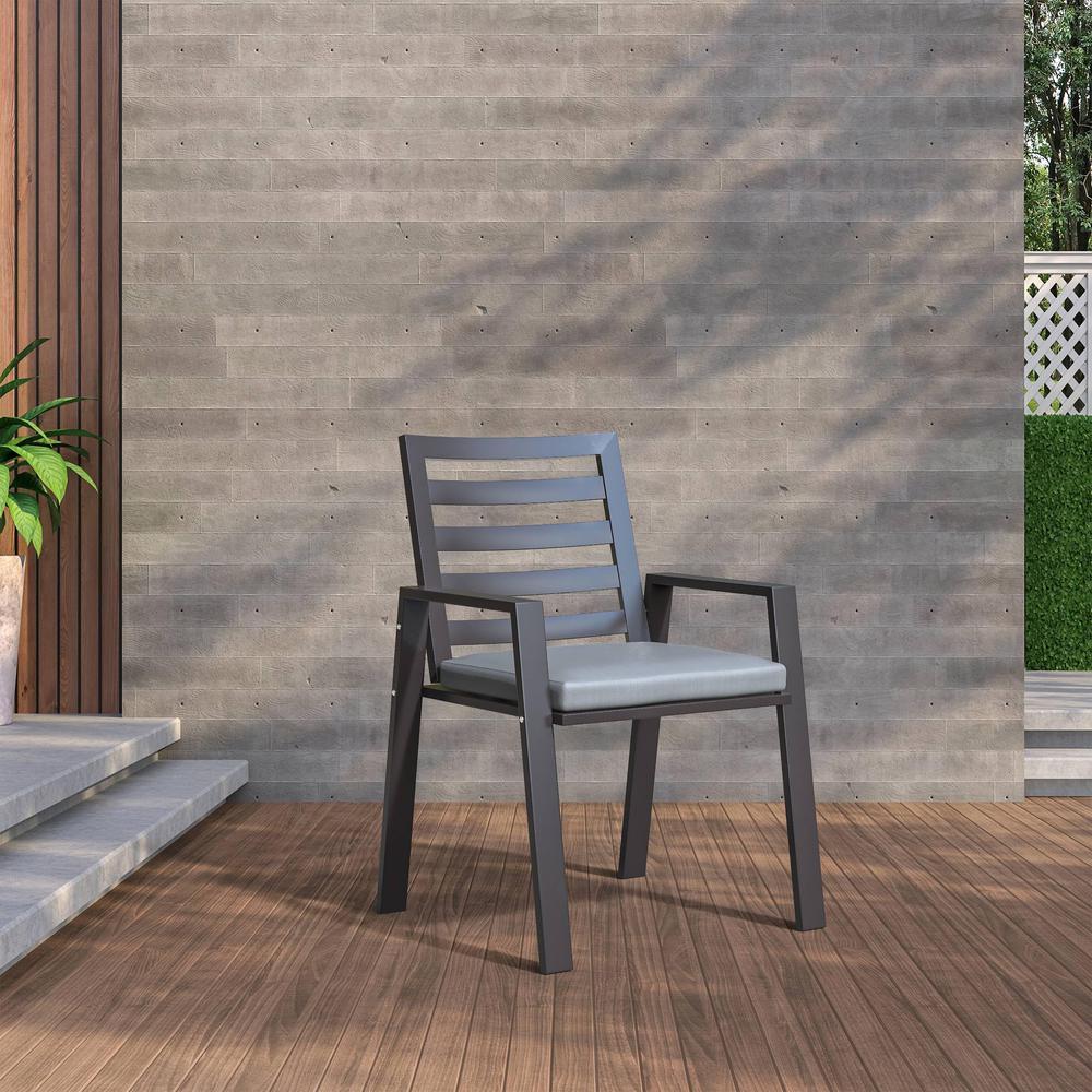 Chelsea Aluminum Outdoor Dining Table With 8 Chairs and Light Grey Cushions. Picture 3