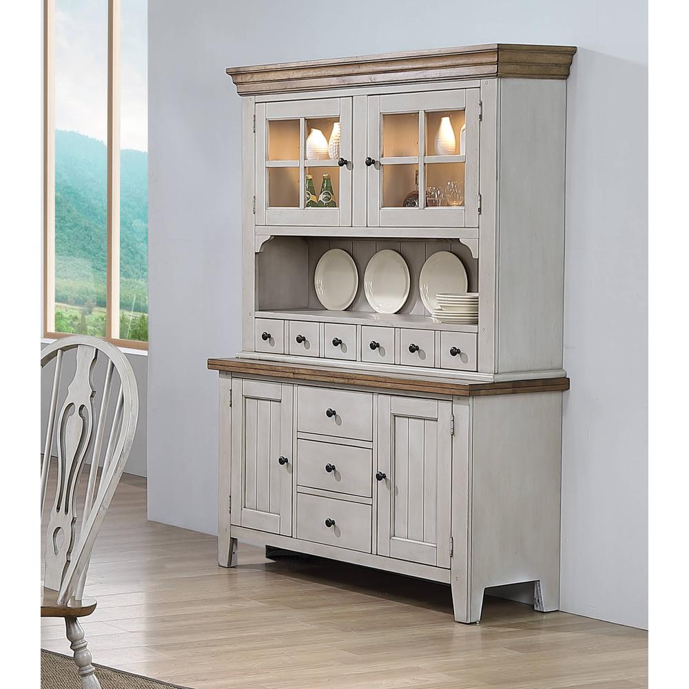 Country Grove Buffet and Lighted Hutch. Picture 4
