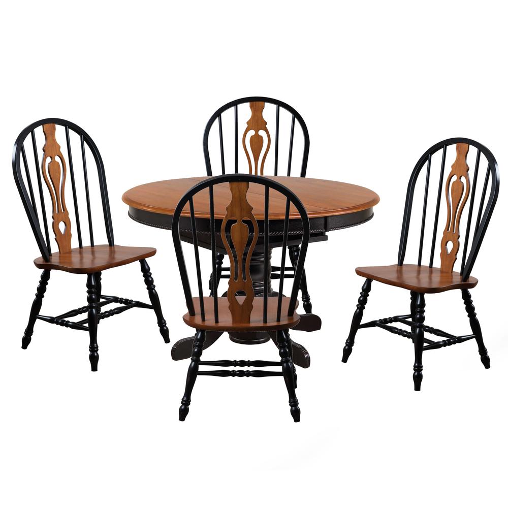 Dining Set with 4 Keyhole Windsor Chairs. Picture 3