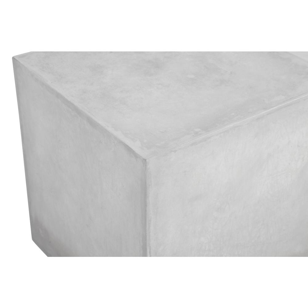 Bev Large  Side Table in Light Gray Concrete. Picture 3