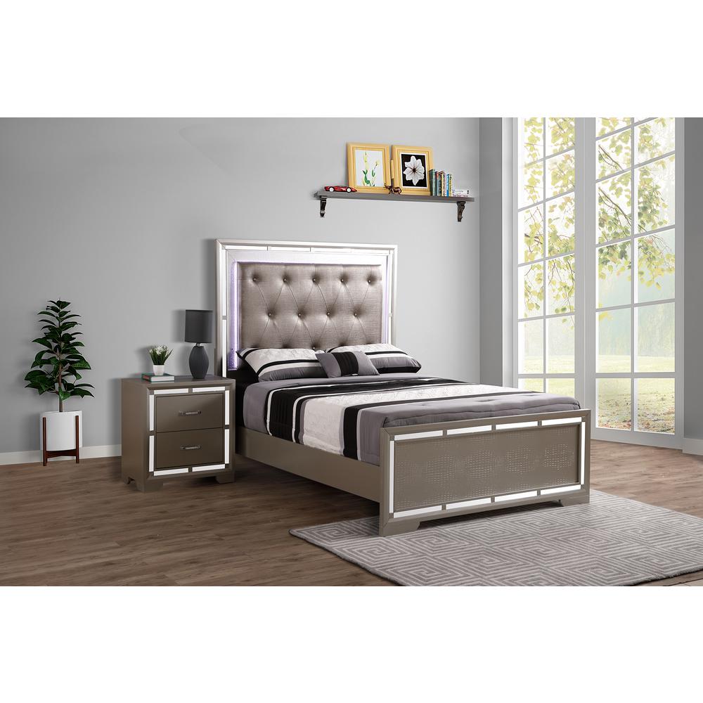 Alana Silver Champagne Queen Panel Beds. Picture 6