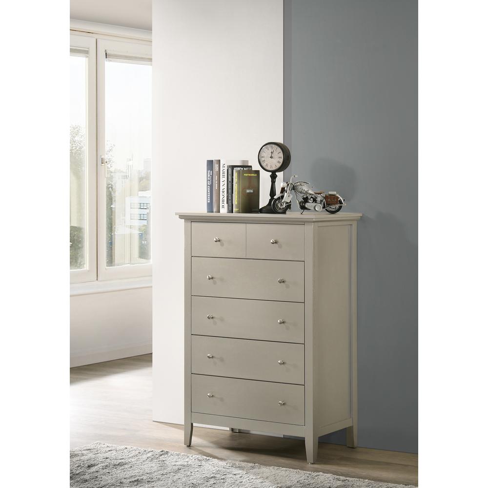 Hammond Silver Champagne 5 Drawer Chest of Drawers (32 in L. X 18 in W. X 48 in H.). Picture 5