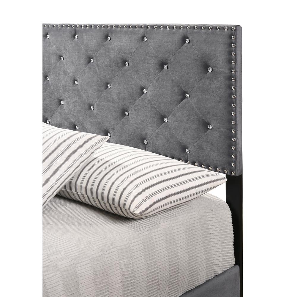 Suffolk Gray Tufted Velvet Upholstered King Panel Bed. Picture 6