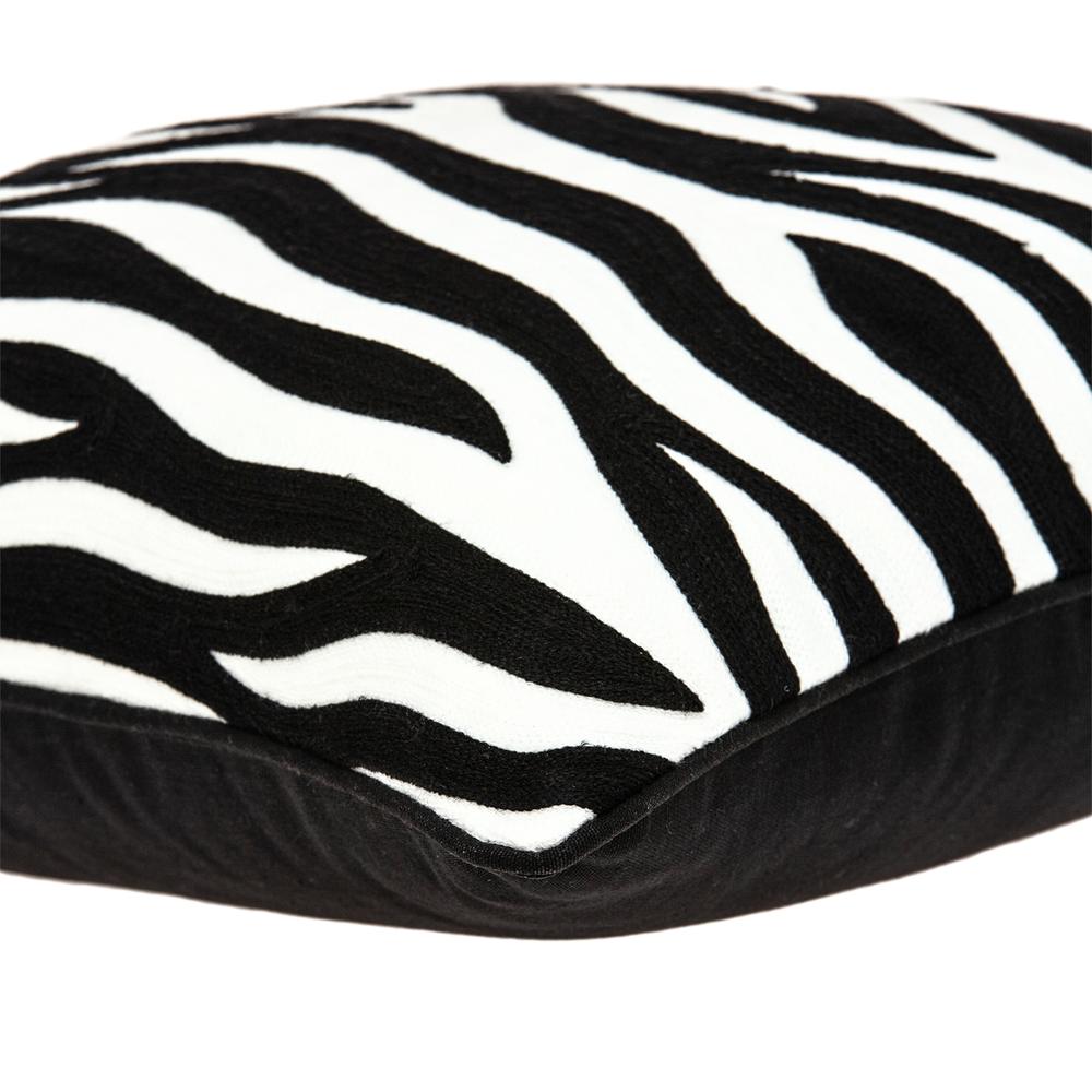 Parkland Collection Simba Black and White Zebra Throw Pillow. Picture 4