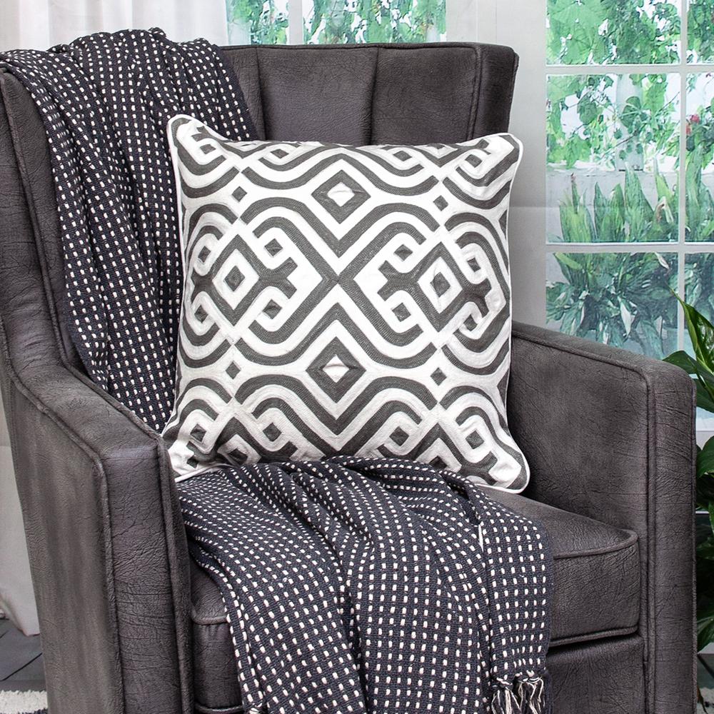 Parkland Collection Vega Gray and White Throw Pillow. Picture 6